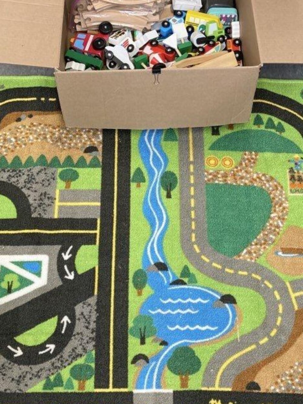 Melissa & Doug Wooden Cars & Toys w/ 39" Play Area Rug